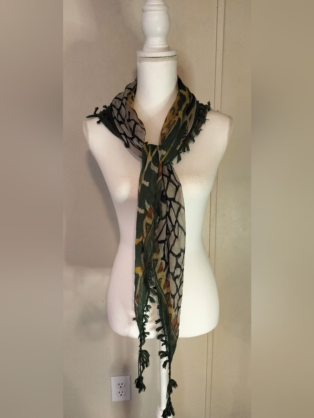 Green Patterned Fringe Wrap Scarf
